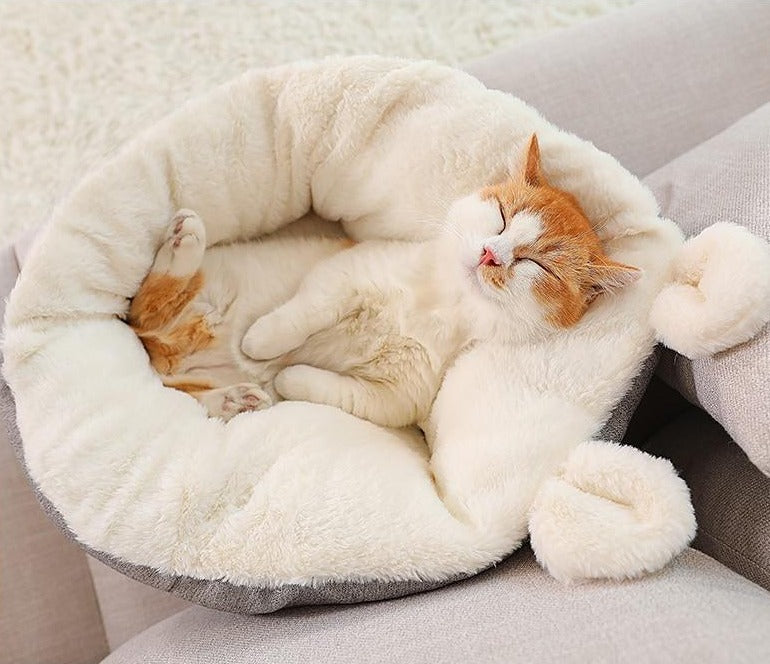 Cama de peluche cálida para gato